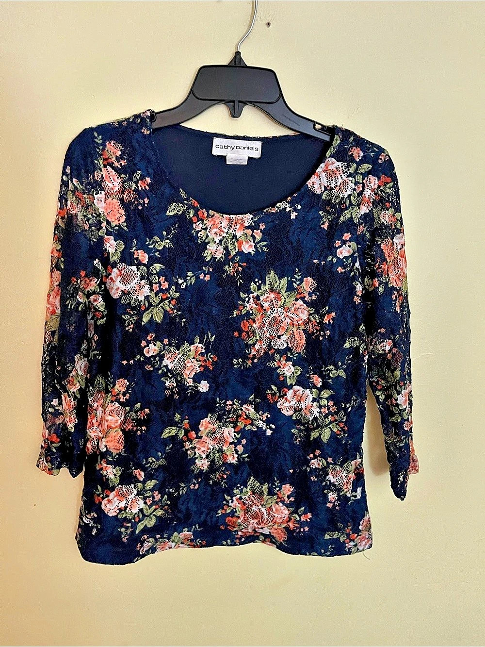 Cathy Daniels Floral Lace Blouse in Blue Size Small
